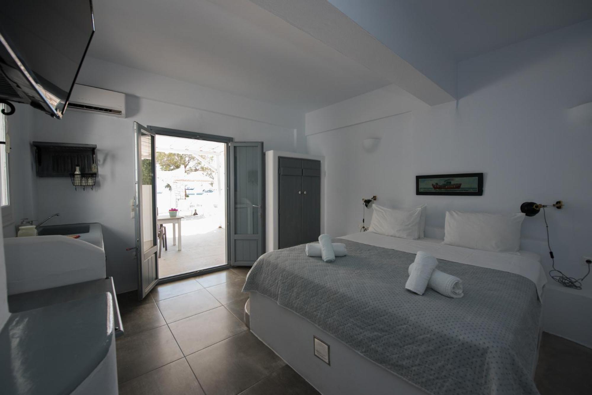 Ostria Studios & Apartments Alikí Exteriör bild